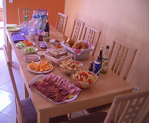 01 Buffet set for another party