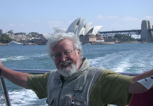 DSCN3355 Gunter and famous Sydney Opera House