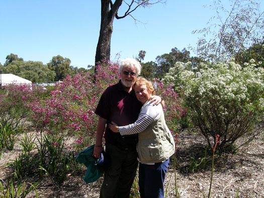 DSCN9316 Lois and Gunter in Kings Park