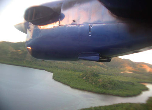 DSCN5740 Landing in Lau