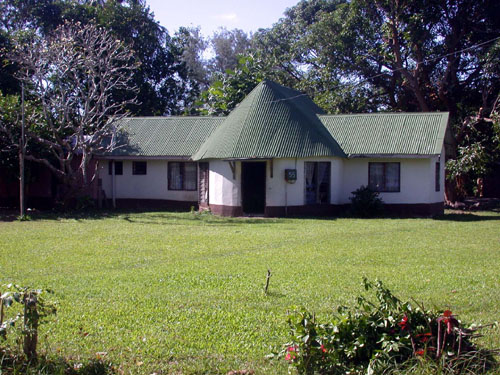 DSCN5755 Home with Tongan Influence