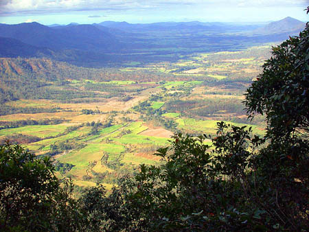 003 The Pioneer Valley--Inland from Mackay