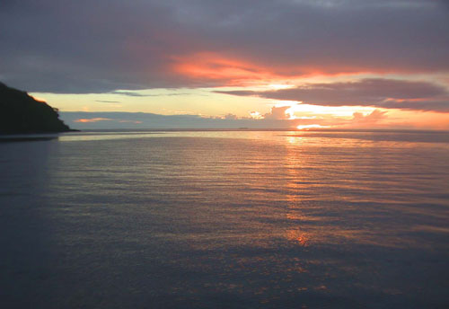 DSCN5298 Red Sunset Changes to Blue Hues