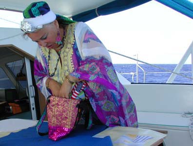 TheQueenHandsoutGifts