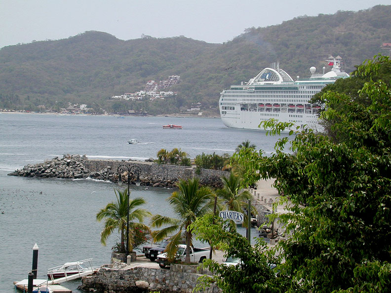 ZihuantenejoBay