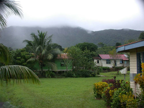 DSCN5247 Lovoni Village