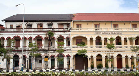 20 Old and New on the Waterfront, Georgetown