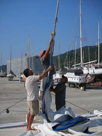 18  TMS Takes down the jib