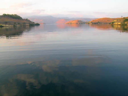 11 Reflection in Rinca Inlet