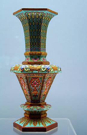 02 Vase in Shanghai Museum