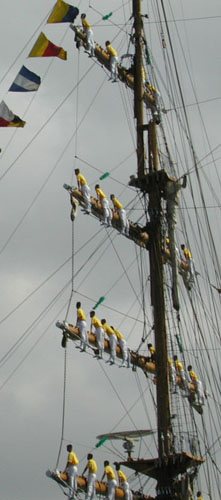 DSCN2562MenonMast-TallShipGloria