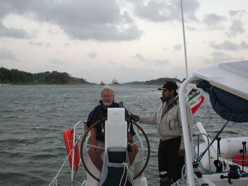 GunterGetsInstructionsfromSr.PilotontheWaytotheLocks