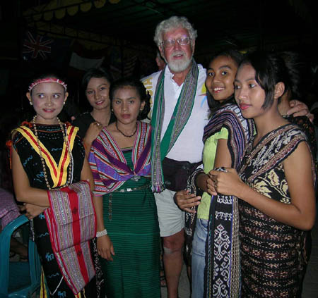 11 Gunter with Kupang Women