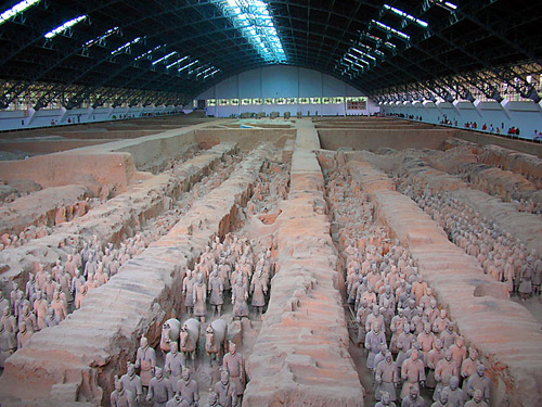 07  First structure housing terra cotta warriors