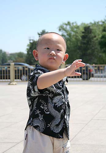 02 Chinese Boy in the Square