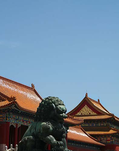 11  Lion guarding temple complex