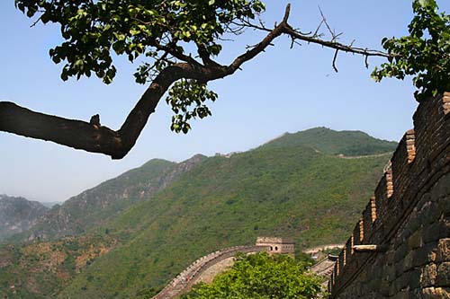 32 Branch over approach to Great Wall