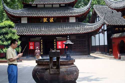 05 Burning Incense at the Temple in Chengdu