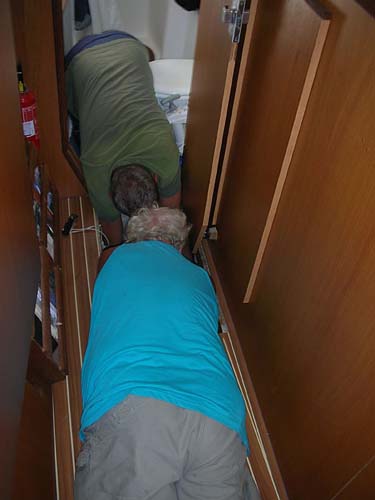 07  Freeing the knotmeter while underway