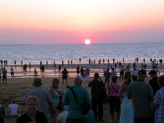 Everyone is taking photos Mindl Beach