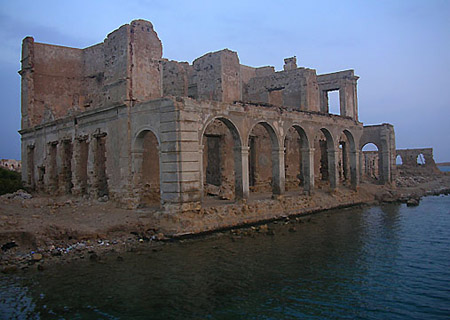 02  Leaving the ruins of Old Suakin behind