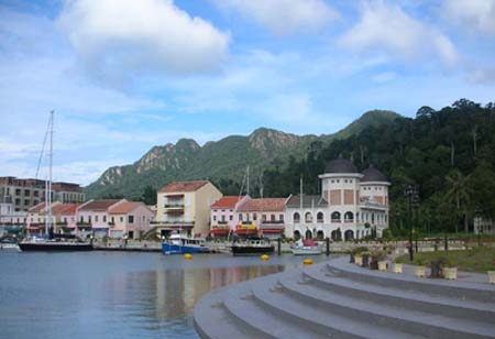 02-Telaga-Harbour-Village-a