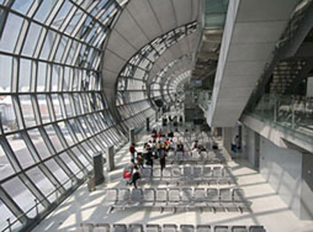 01-Gates-at-new-Bangkok-airp