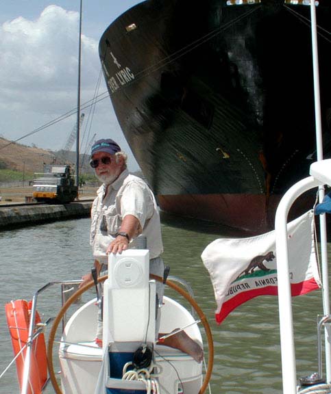 MulesPulltheFreighterForwardBehindUsDSCN2467