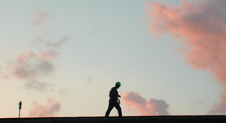 ProfileofLineWalkeratDawnDSCN2420